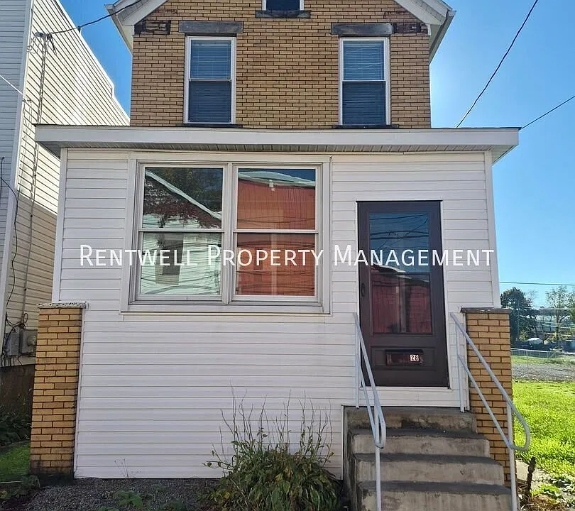 28 S 12th St
