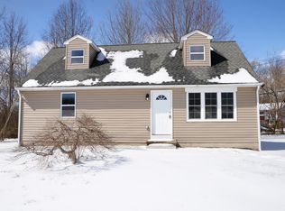 22 Allison Ln, Newark, DE 19711