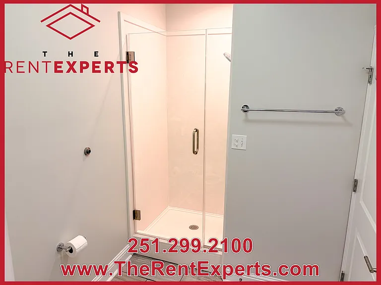360 Dauphin St #2A — Photo 3