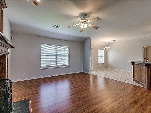 4th image of 540 E Katelyn Ln