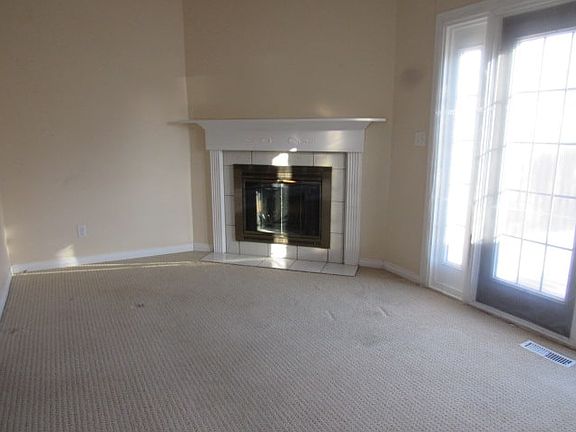 4th image of 9301 Morinville Dr