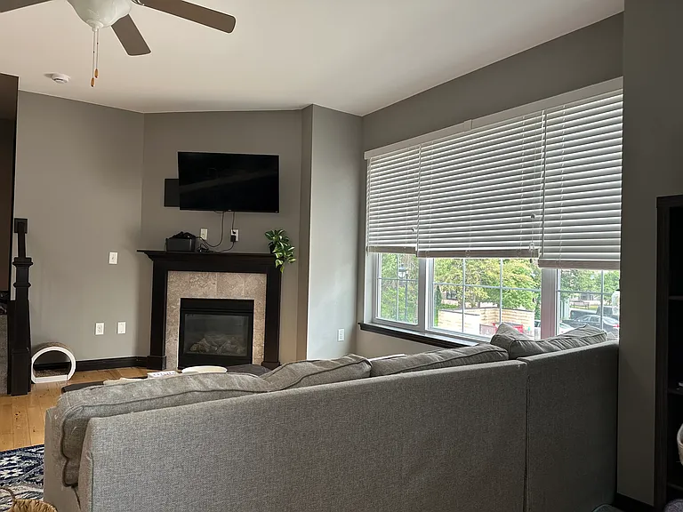 440 3rd Ave — Photo 3