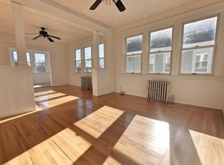 372 Academy Ave, Providence, RI 02908