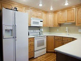 4th image of 5675 Highland Park Ct