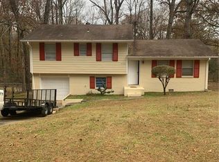 8301 Magnolia Dr, Jonesboro, GA
