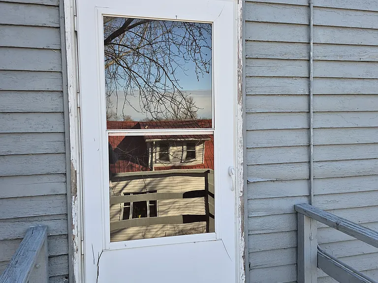 1205 Bank St #1/2 — Photo 34