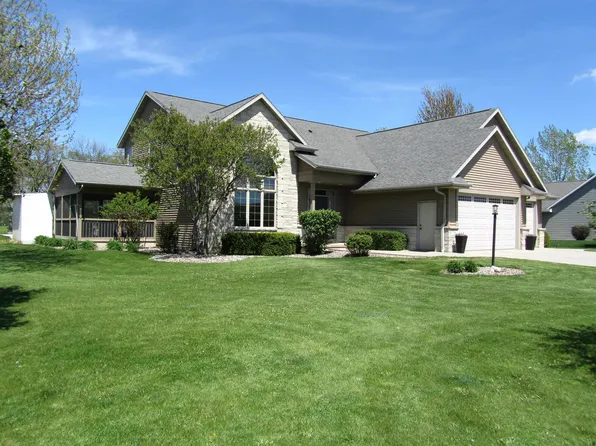 N5573 Deneveu Ln, Fond Du Lac, WI 54937