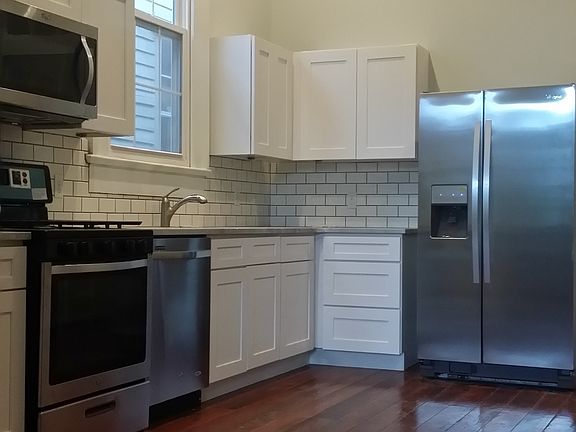 5th image of 2327 Laurel St