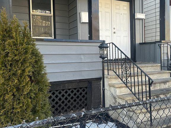 4th image of 185 Columbia Ave #1