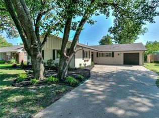 2604 Abbey Rd, Village, OK 73120