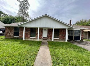 217 Crystal Ln, Lafayette, LA 70506