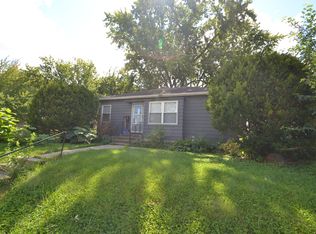 1219 E Central Park Ave, Davenport, IA 52803