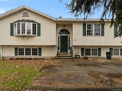 24 Warner Rd, North Haven, CT, 06473