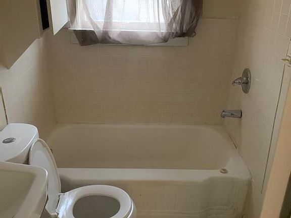 4th image of 2904 Lucinda St