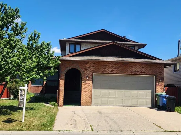 39 SW Whiteram Close NE, Calgary, AB T1Y 5X8