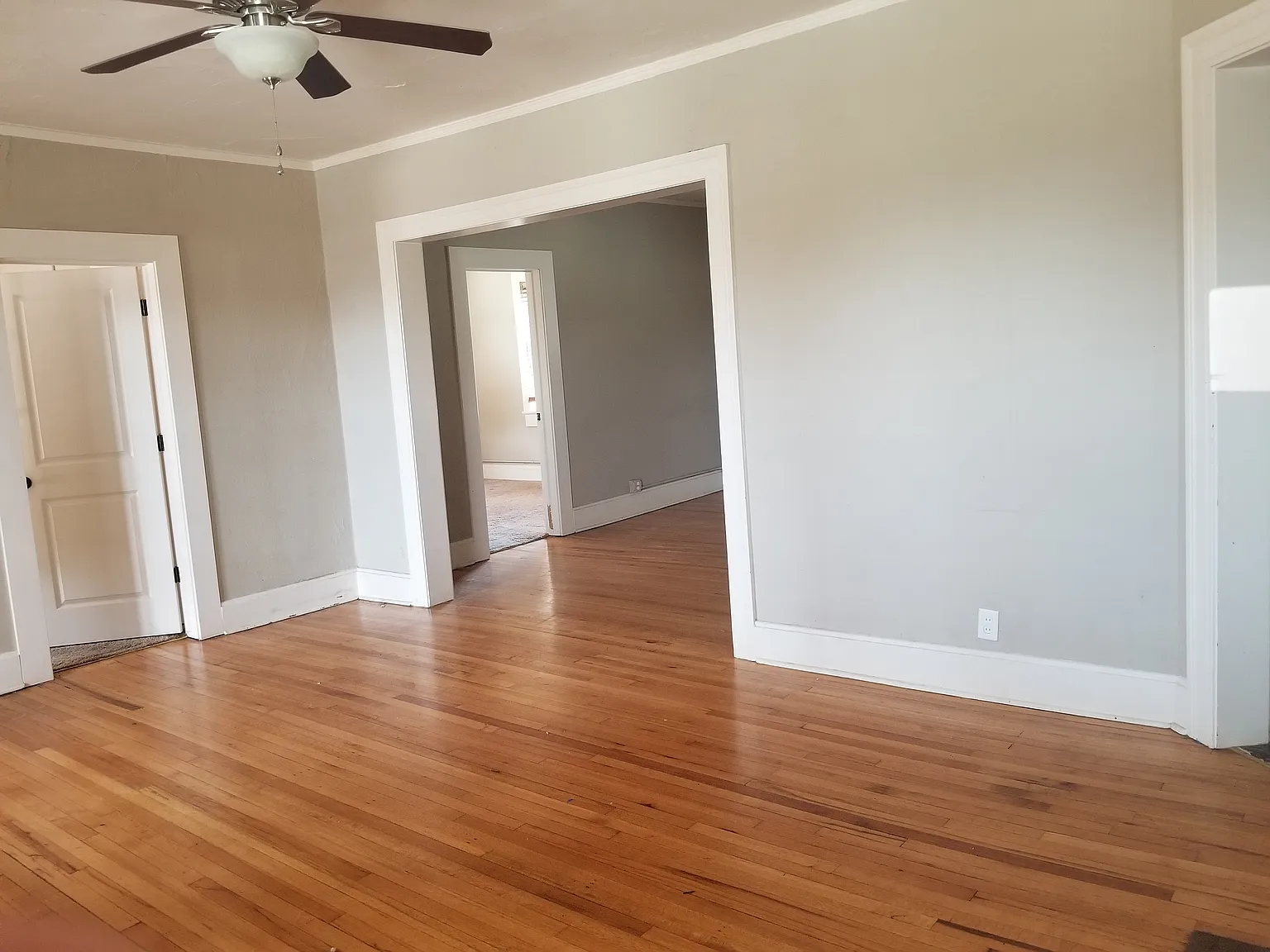2 bed, 1050 sqft, $1,200 — Photo 3