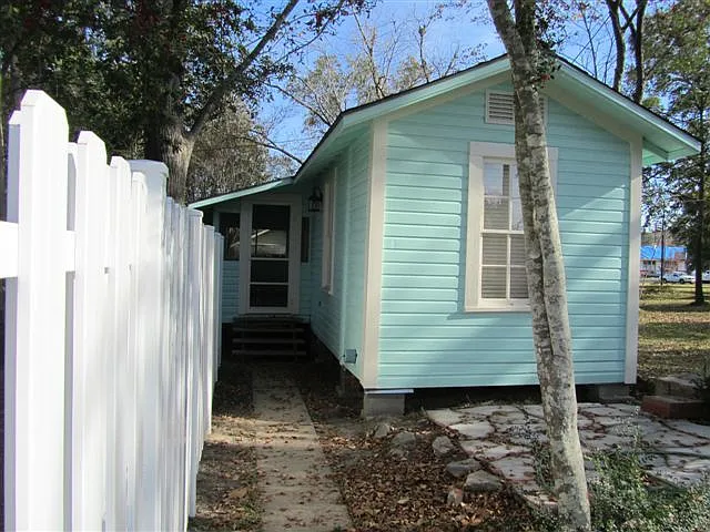 1 bed, 1.0 bath, $850 — Photo 2