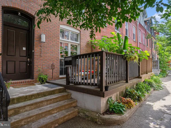 4434 Sansom St, Philadelphia, PA 19104