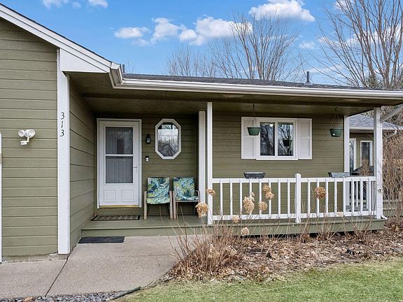 2nd image of 313 Heights Rd NW