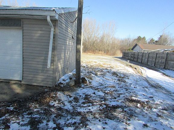 4th image of 4020 W Frances Rd