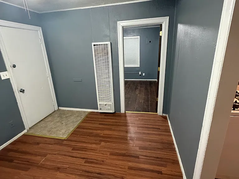 1112 Binkley Ave #1/2 — Photo 4