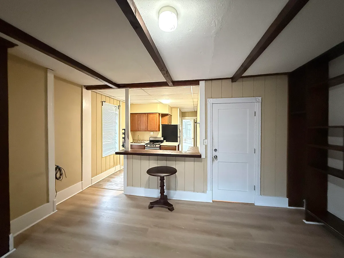 Building Photo - 575 Jamestown St #2