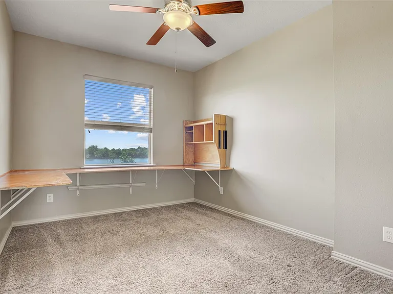 10006 Autumn Lake Trl — Photo 24