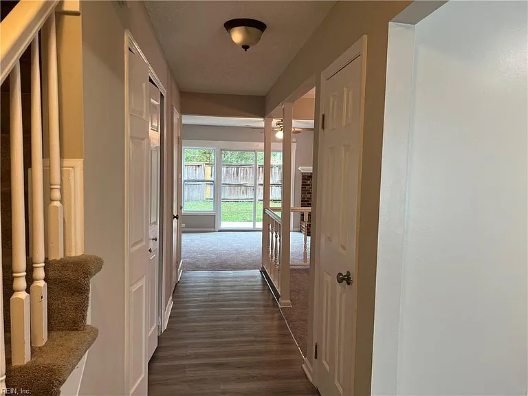 4748 Greenlaw Dr — Photo 18