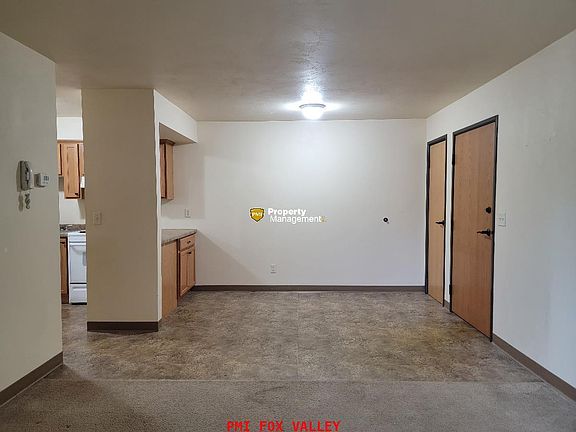 3rd image of 104 Sycamore Dr APT 3