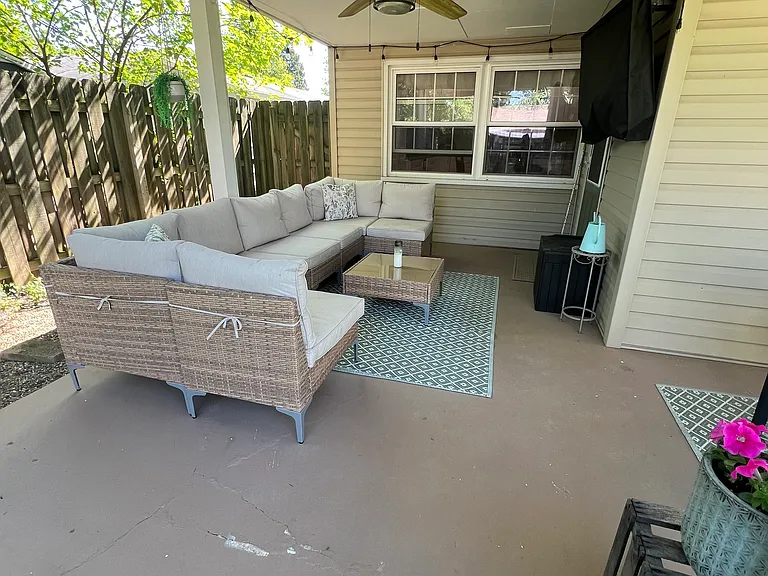 428 Lynn Dr — Photo 19