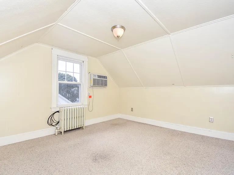 36 Whittier Rd — Photo 37