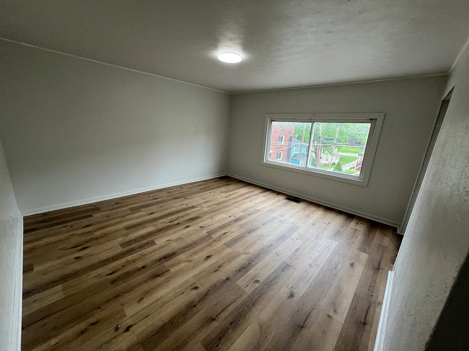 1 bed, 500 sqft, $1,000 — Photo 2