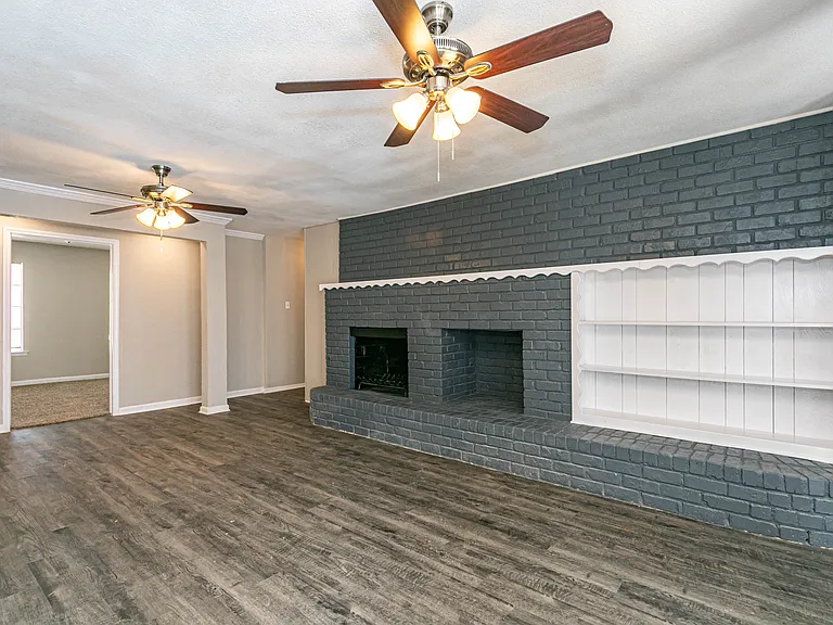 812 Stratford Dr — Photo 10