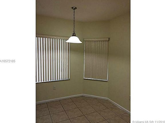 4th image of 2541 SW 82nd Ave #103