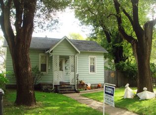 1214 S 3rd St, Pekin, IL 61554