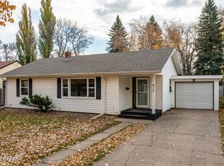 415 18th Ave S, Grand Forks, ND 58201