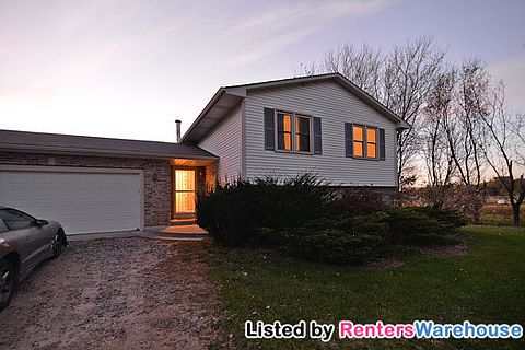 3rd image of 9837 Garden Ln
