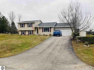 458 Sierra Dr, Traverse City, MI 49685