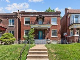 3941 Shaw Blvd, Saint Louis, MO
