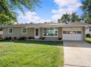 1749 Beverly Dr, Saint Charles, MO 63303
