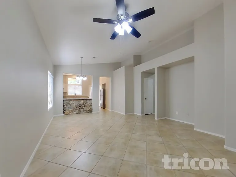 40139 N Patriot Way — Photo 2