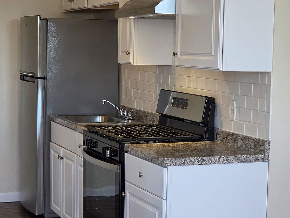 1st image of 838 Western Ave #4