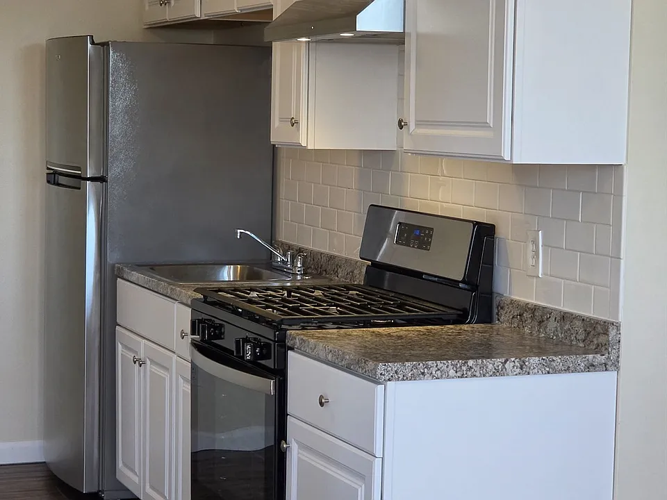 838 Western Ave #4