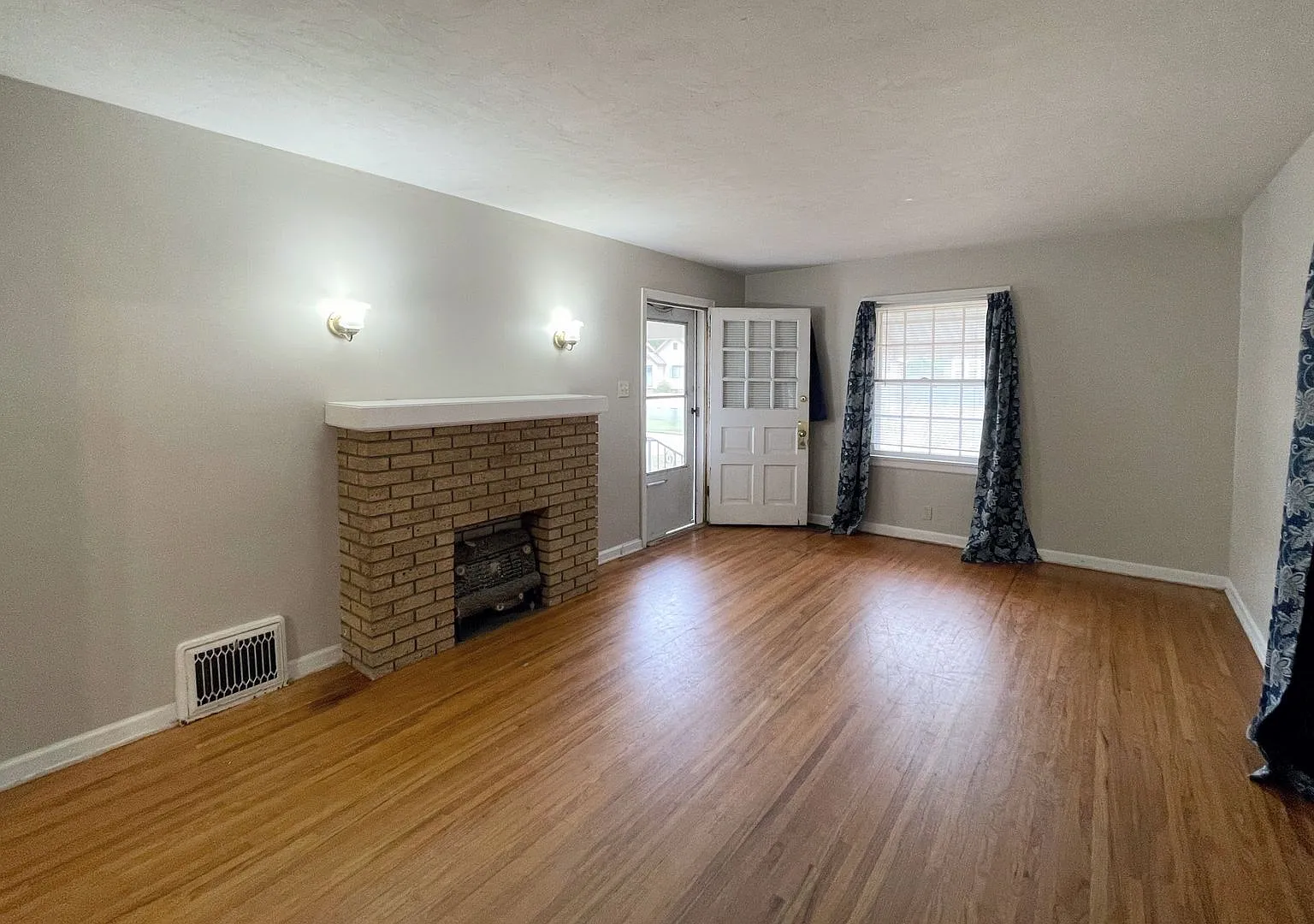 2-Bedroom, 1-Bathroom Home — Photo 4