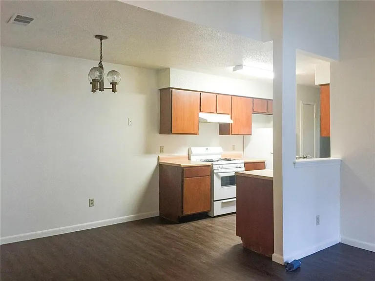 2014 Alex Ave #B — Photo 7