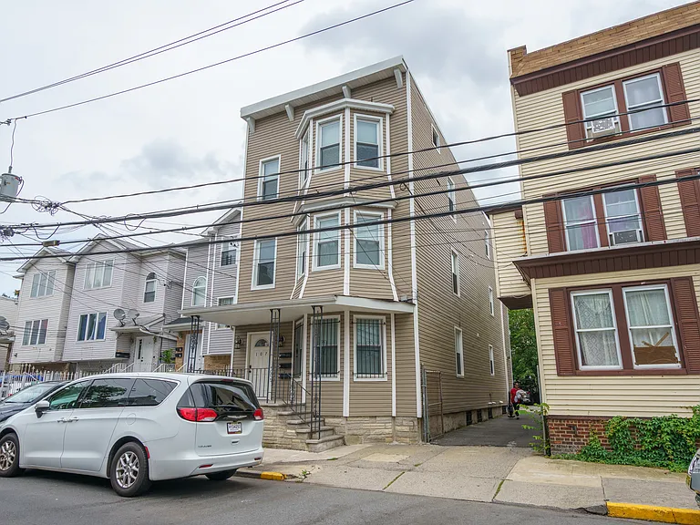 107 Highland Ave #2 — Photo 17