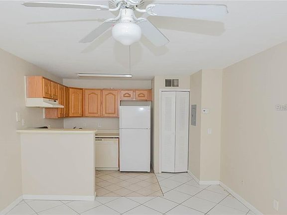 3rd image of 4736 Walden Cir #34