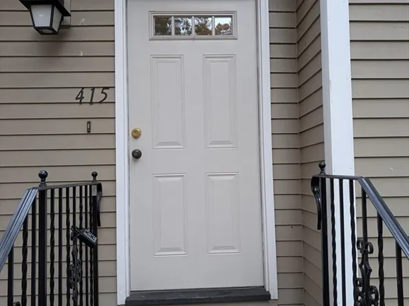 415 Wellman Ave Unit 415, North Chelmsford, MA 01863