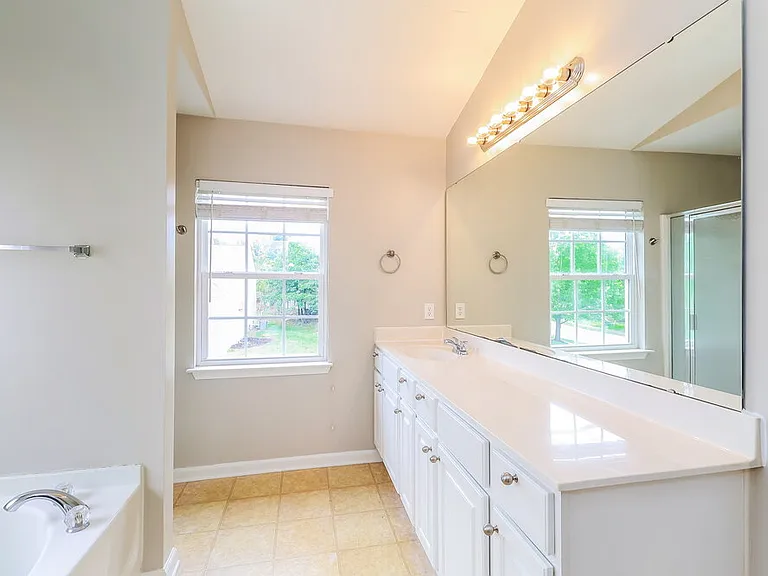 6415 Glenolden Dr — Photo 14