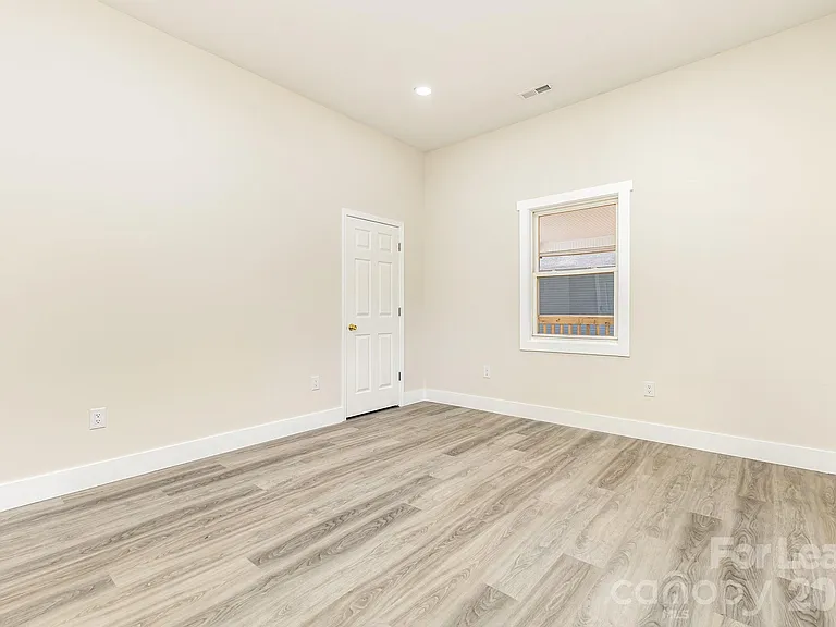 1205 S Lafayette St — Photo 9